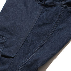 マチ入りで立体的な構造の股部分