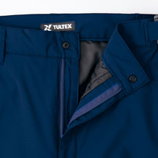 前開きファスナー使用