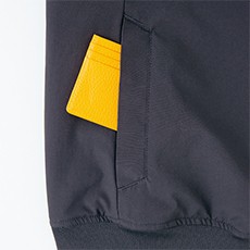 両脇サイドポケット