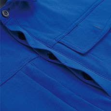 モノを傷つけにくい比翼仕様