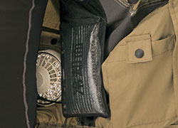 アイスパック収納可能