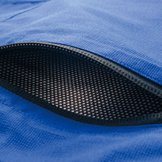 ポケット内メッシュ