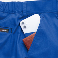 ダブルポケット:ポケット内にサブポケットを装備