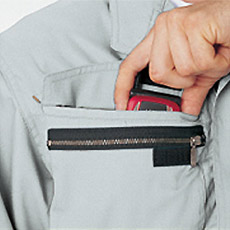 ファスナー付きサブポケット