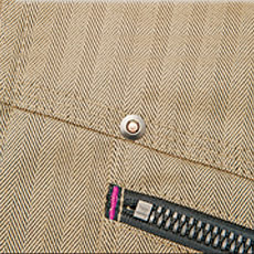 金属リベット打ち