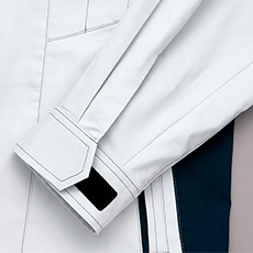 袖口マジックテープ止め