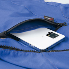 内ポケット付きの胸ファスナーポケット