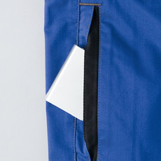 作業中も中身が飛び出しにくいターンポケット