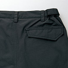 ポケットフラップ付