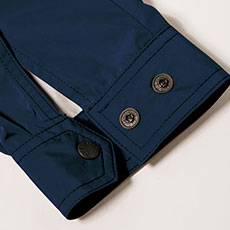 袖口アジャストボタン