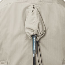 フルハーネス対応(背中取り出し口)