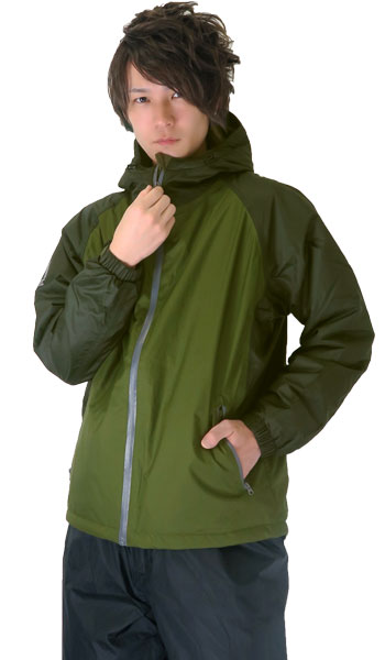 防水防寒ジャ・Pット・モデル着用画像