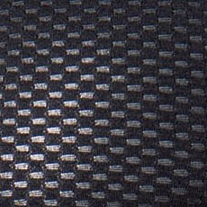 大きめのメッシュ編みのポリプロピレン生地に薄いポリエステル生地を組み合わせた3D構造で高通気