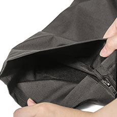 内裾は表生地を使用し、泥や水滴の跳ね上がりが内側に浸水しにくい構造