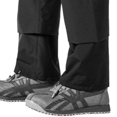 通常はそのまま伸ばして穿くことができます