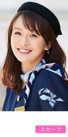 [通年]清潔感と華やかさを添えるシャープなストライプ柄スカーフ(21-OP139)